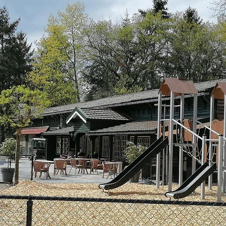 Chalet 4-6 Personen Epe F15 Van Alle Gemakken Voorzien Max Aantal Volwassen Personen Bedraagt 4 Exteriér fotografie